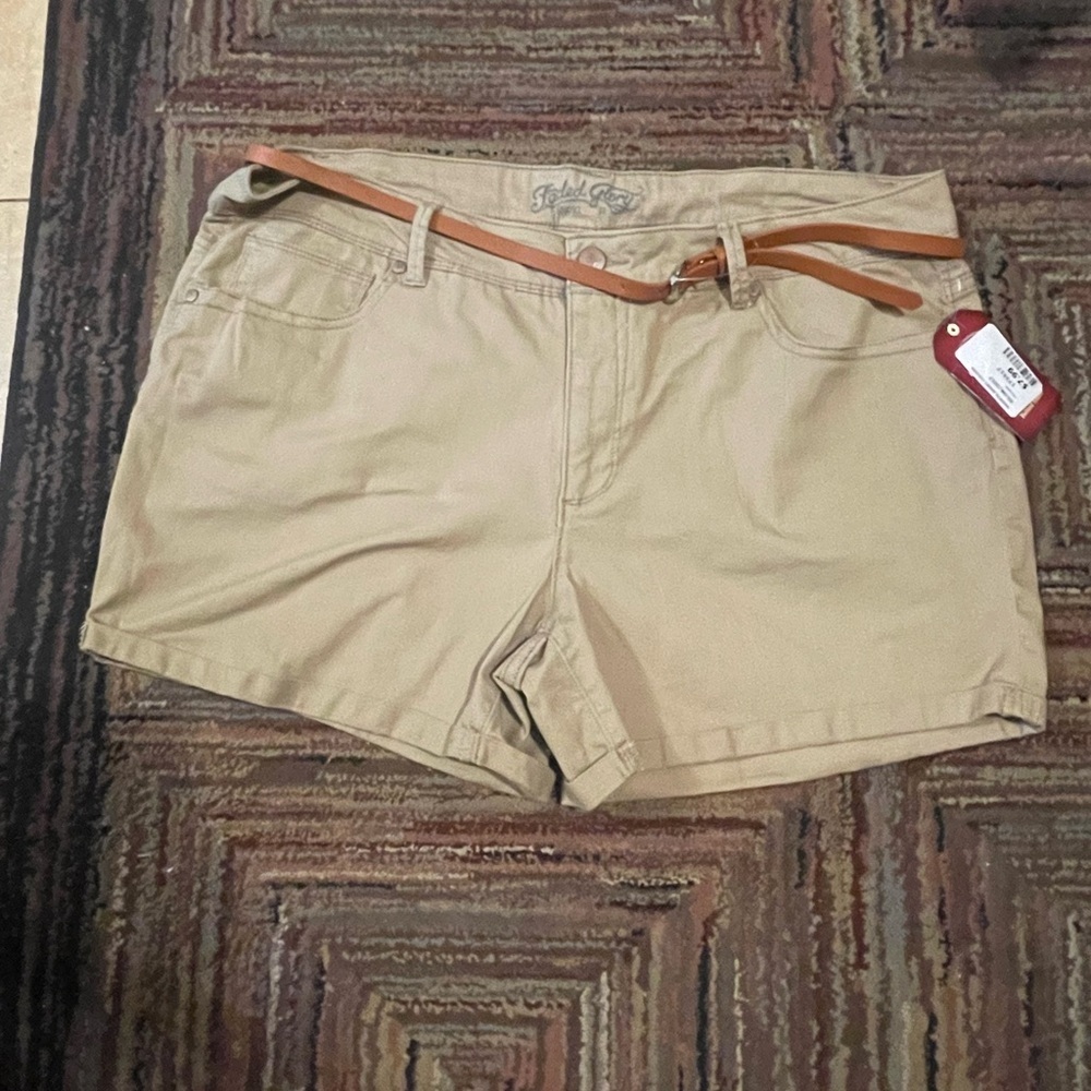 Faded Glory Women's Khaki/ tan Pocket Cotton Casual Shorts Size 18